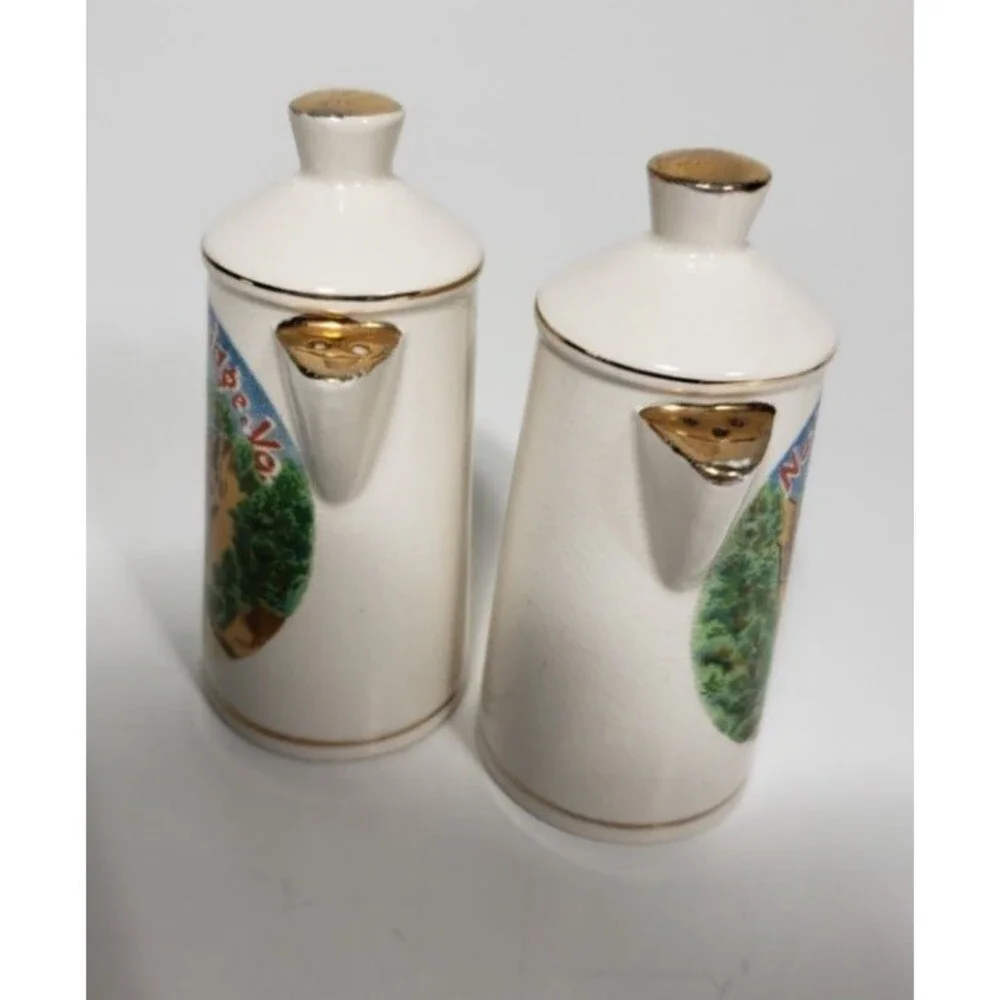 Vintage Salt Pepper Shakers Natural Bridge Virginia Ceramic Coffee Pots Corks